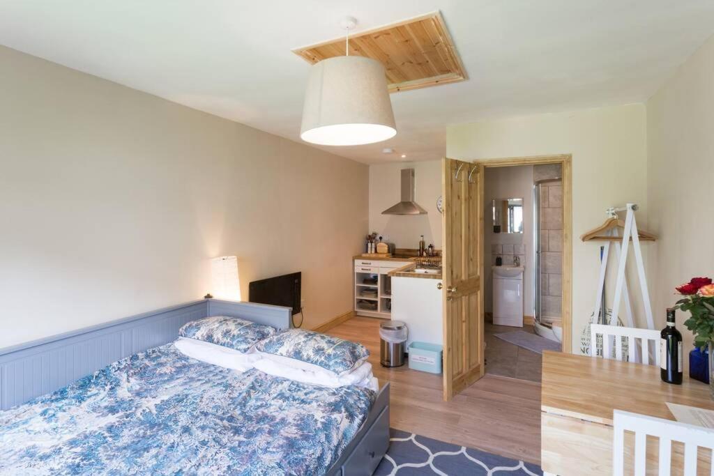 Bristol Little House Apartment Exterior photo